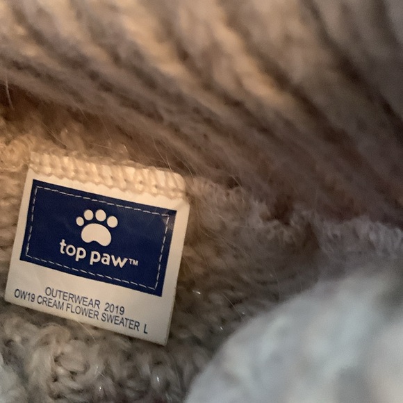 Dog sweater beige with two flowers,size large - Picture 6 of 6